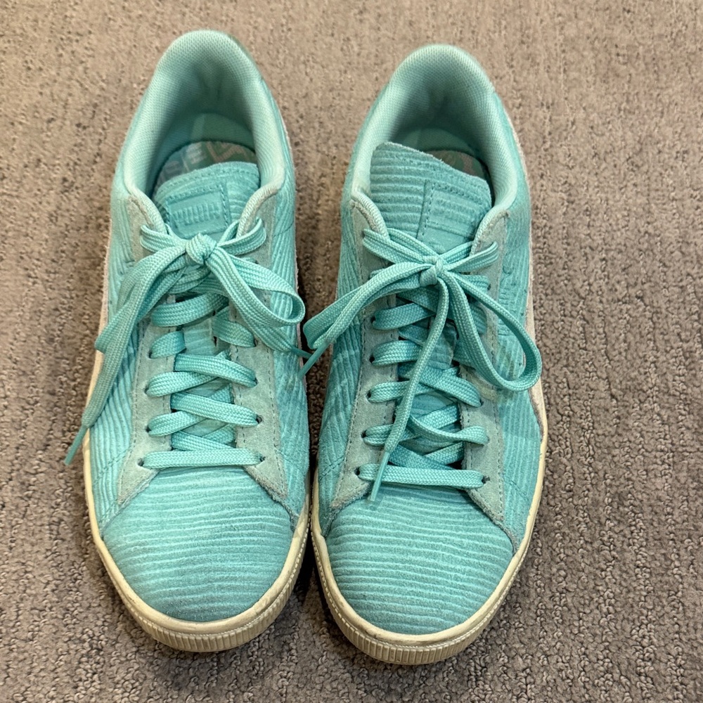 Puma Women's Aqua Sneakers Size 8
